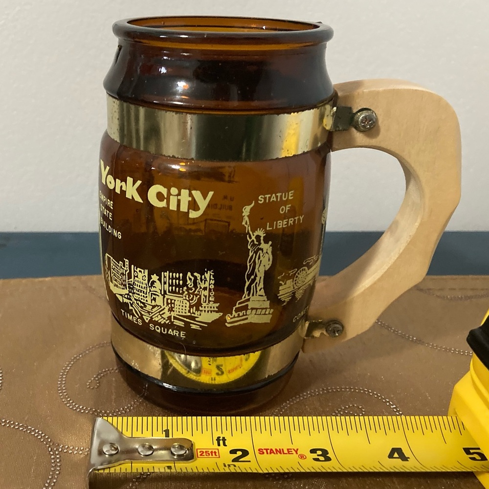 Vintage NYC amber souvenir mug/wooden handle